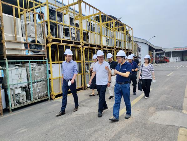 綿陽市國資委副主任黎峰一行蒞臨長虹格潤調研指導 綿陽市國資委副主任黎峰一行蒞臨長虹格潤調研指導
